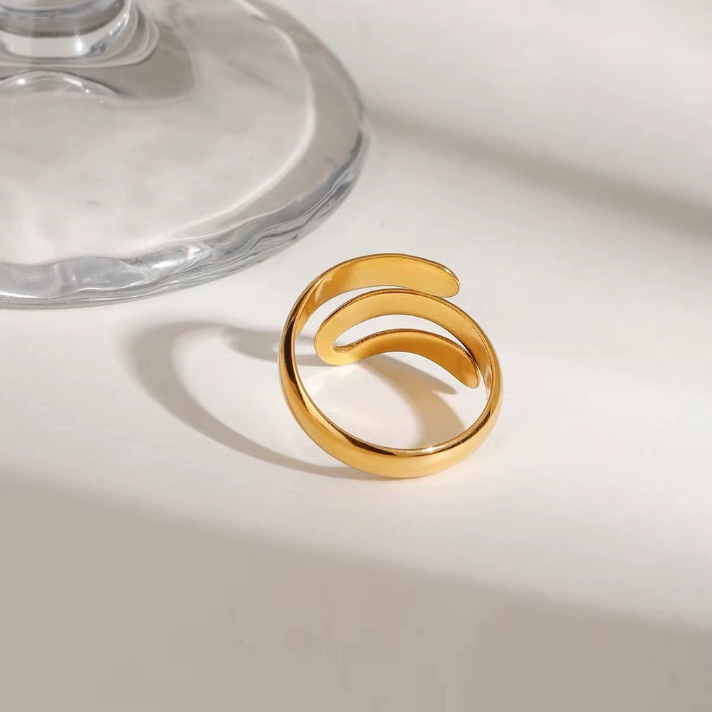 18K Gold Plated Adjustabke Ring - Picture 3 of 6